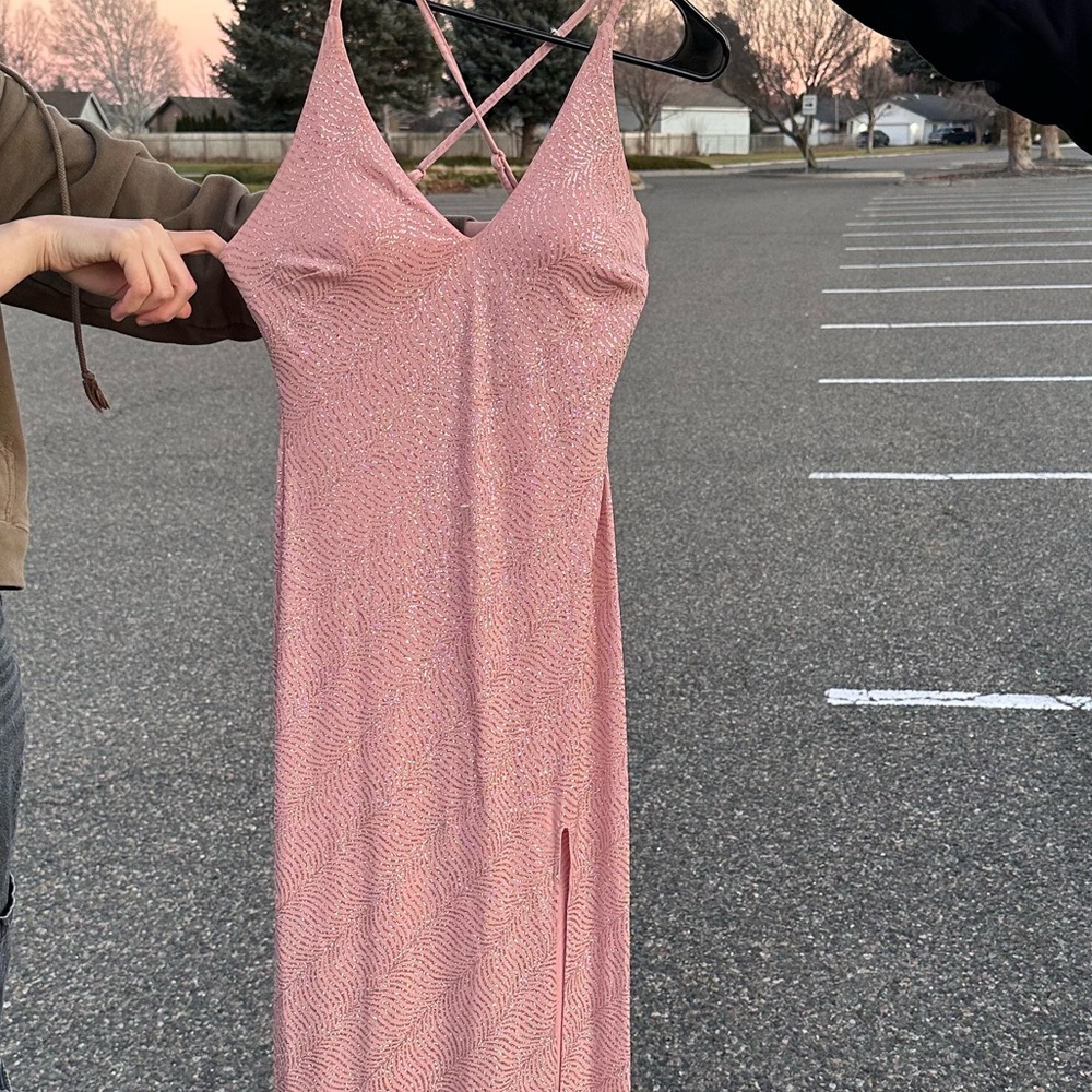 Chic Pink Textured Dress